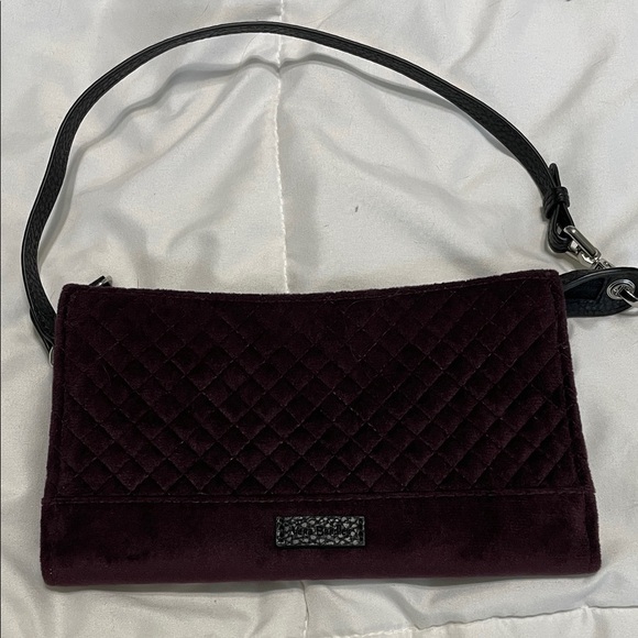 Vera Bradley NWT Iconic RFID Slim Wristlet Velvet Quilt Texture BlackBerry Wine - Picture 1 of 8